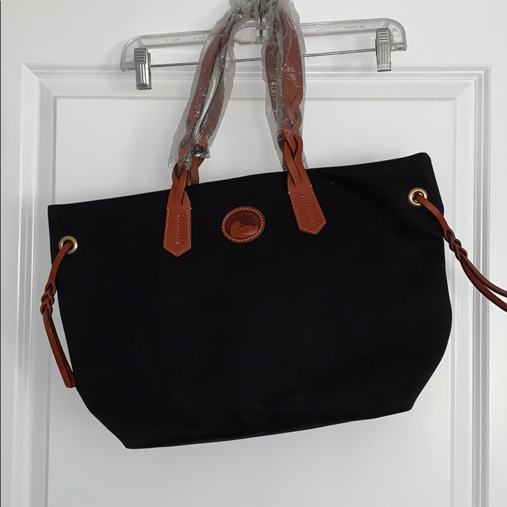 Dooney & Bourke Black purse